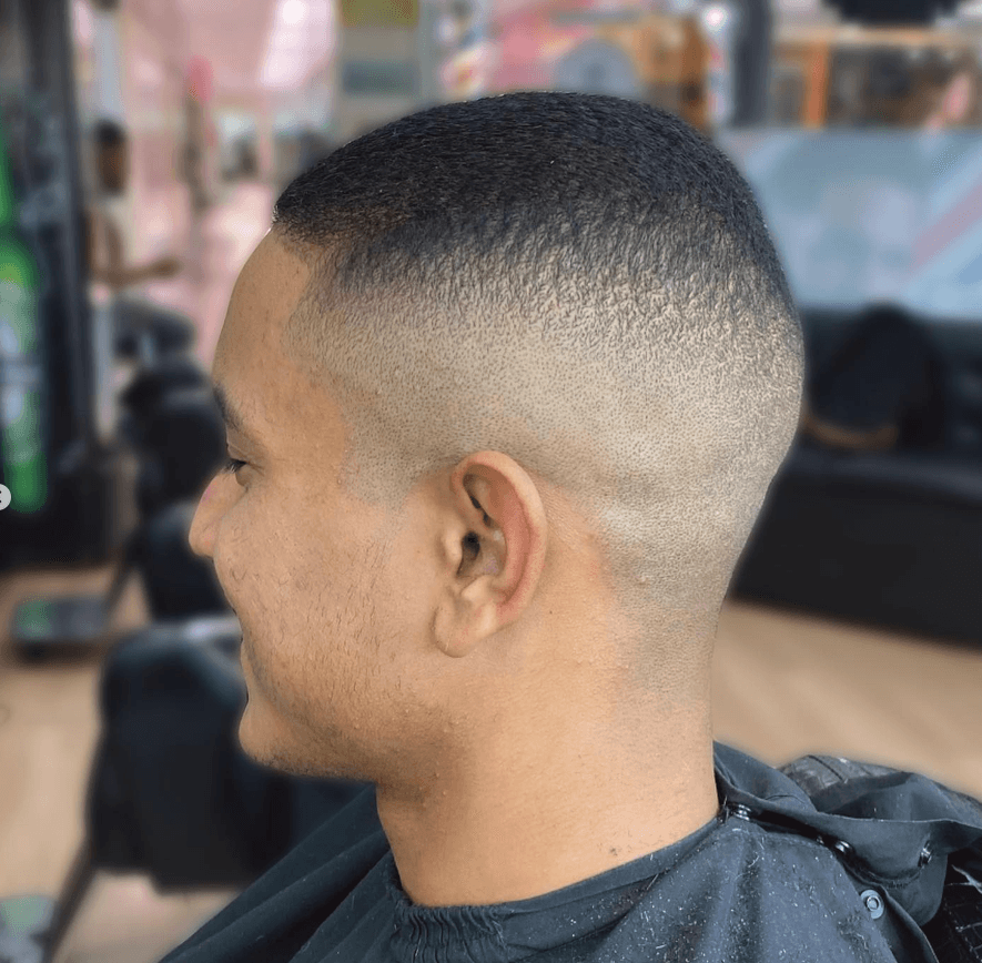 Combo alinhamento completo de cabelo e barba